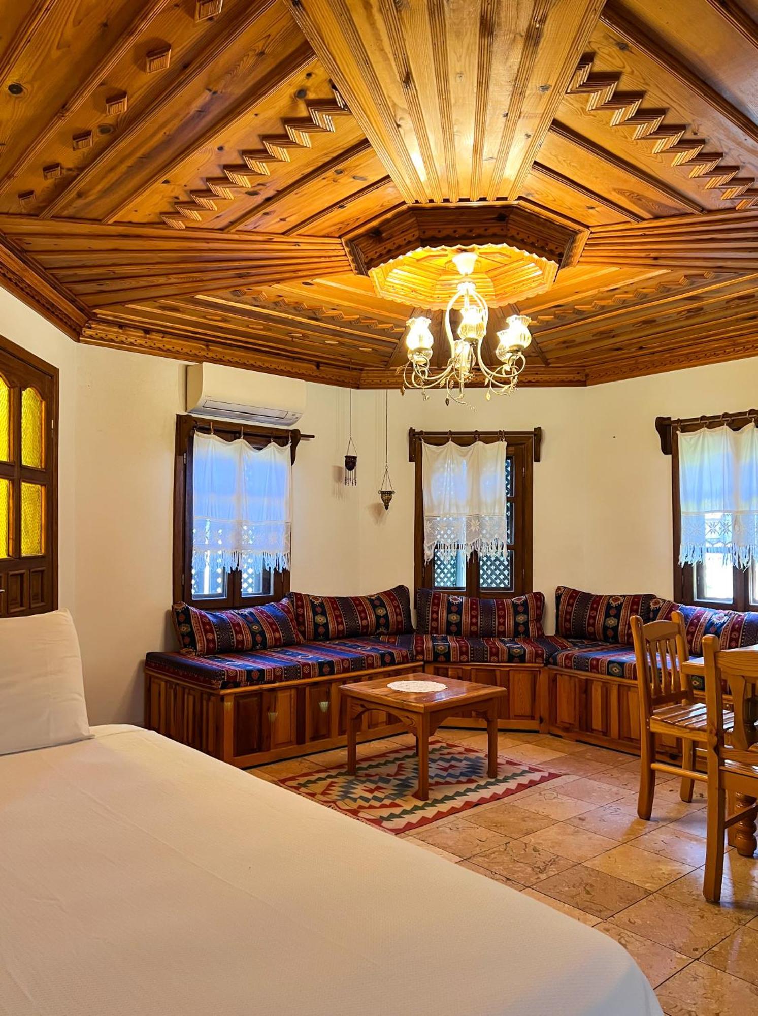 Liya Boutique Hotel & Suites アクヤカ エクステリア 写真